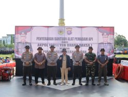 Tanggap Bencana Karhutla, Alumni Akabri 91 Salurkan 9 Mesin Pompa Air dan Alat Pemadam Api ke Polda Kalteng