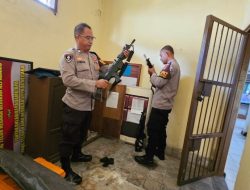 Pengecekan Alat Dinas Digelar Anggota Polsek Bukit Batu