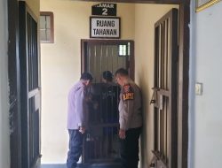Usai Laksanakan Inventaris, Polsek Bukit Batu Periksa Kondisi Tahanan