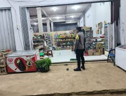 Piket Polsek Delang Patroli dan Sambang Ke Pedagang