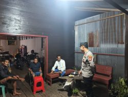 Piket Polsek Delang melaksanakan Silaturahmi ke warga masyarakat