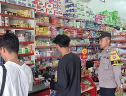 Piket Polsek Patroli Pertokoan diwilkum Polsek Sematu Jaya