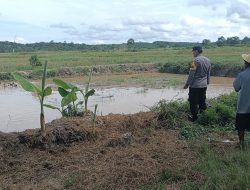 Dukung Ketahanan Pangan, Bhabinkamtibmas Polsek Sematu Jaya Silaturahmi ke masyarakat terkait Program Asta Cita Presiden RI