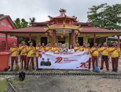Bakti Religi Hari Bhayangkara, Polresta Palangka Raya Gotong Royong Bersihkan Pekarangan Vihara Avalokitesvara