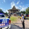 Satlantas Polres Lamandau Lakukan Pengaturan di Depan Gereja Raja Semesta Alam