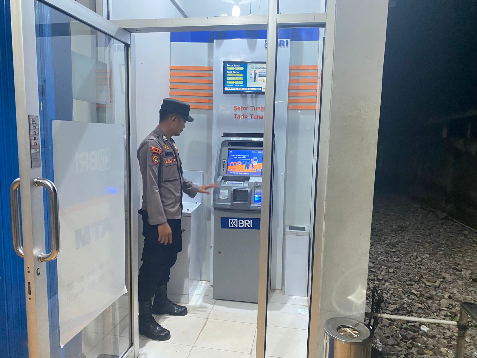 Piket Polsek Patroli dimalam hari ke Perbankan Atm