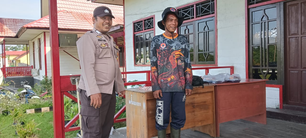 Patroli Dialogis, Polsek Tewang Sangalang Garing dan Pulau Malan Sampaikan Imbauan Kepada Warga.