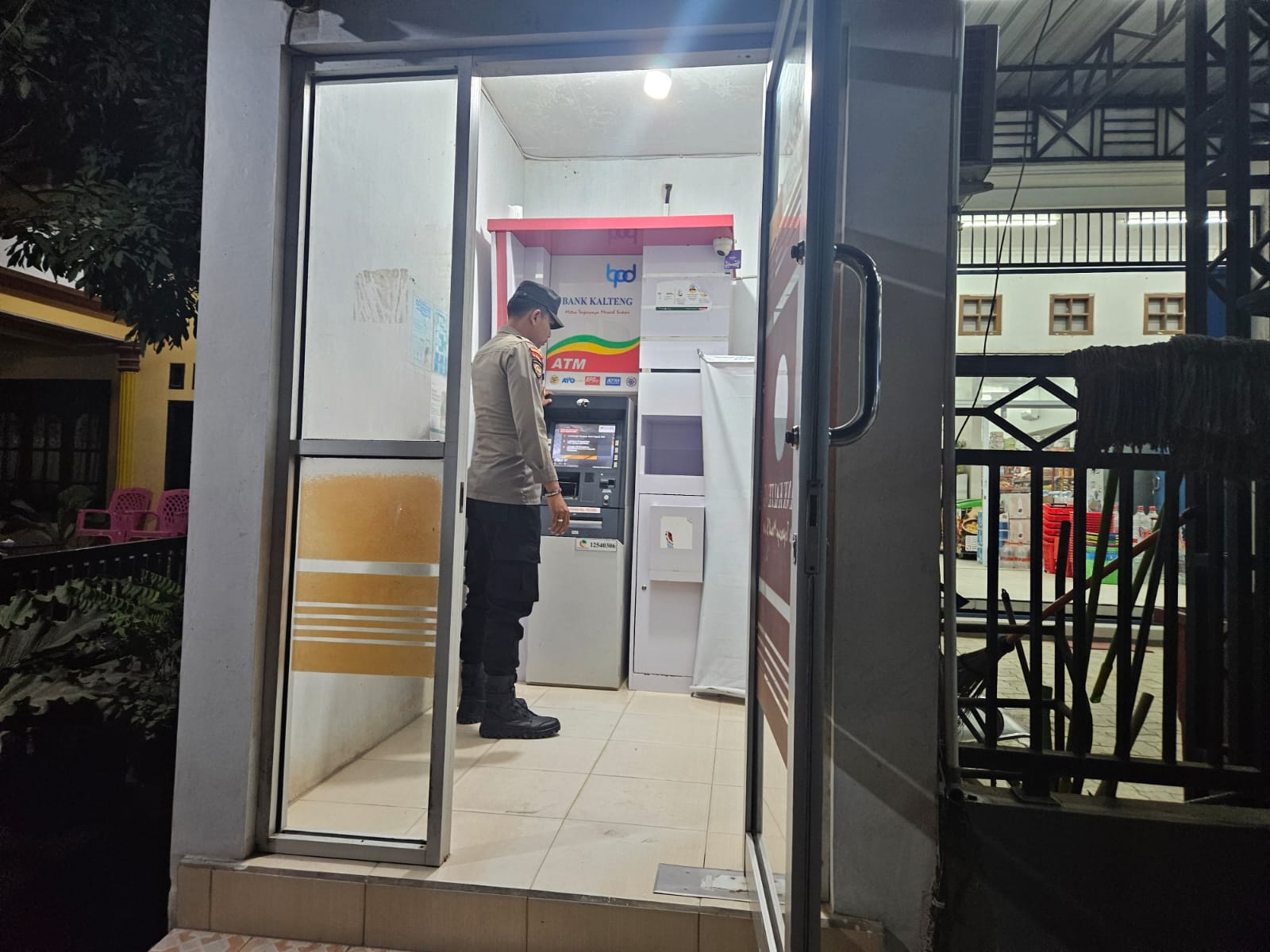 Piket Polsek Patroli dimalam hari ke Perbankan Atm