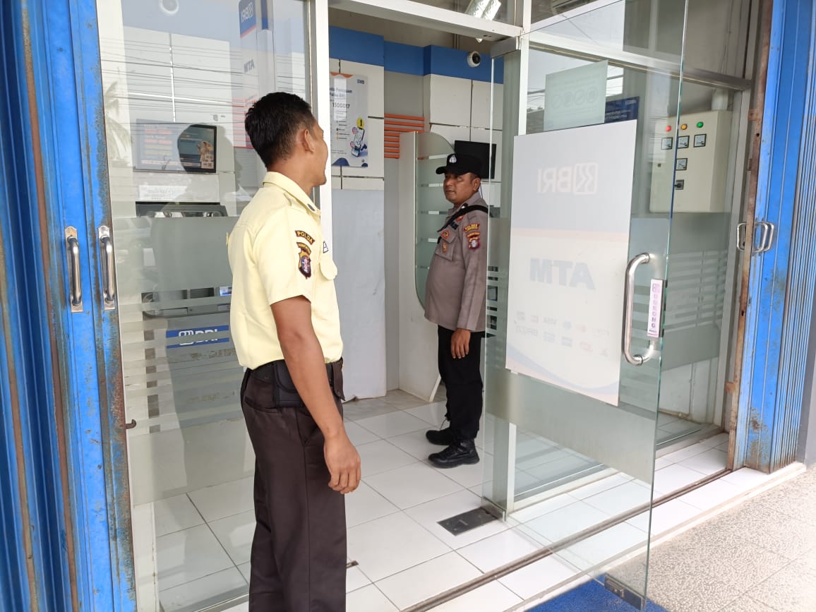 Piket Malam Polsek Bulik Patroli ke Perbankan (ATM) diwilkum Polsek Bulik