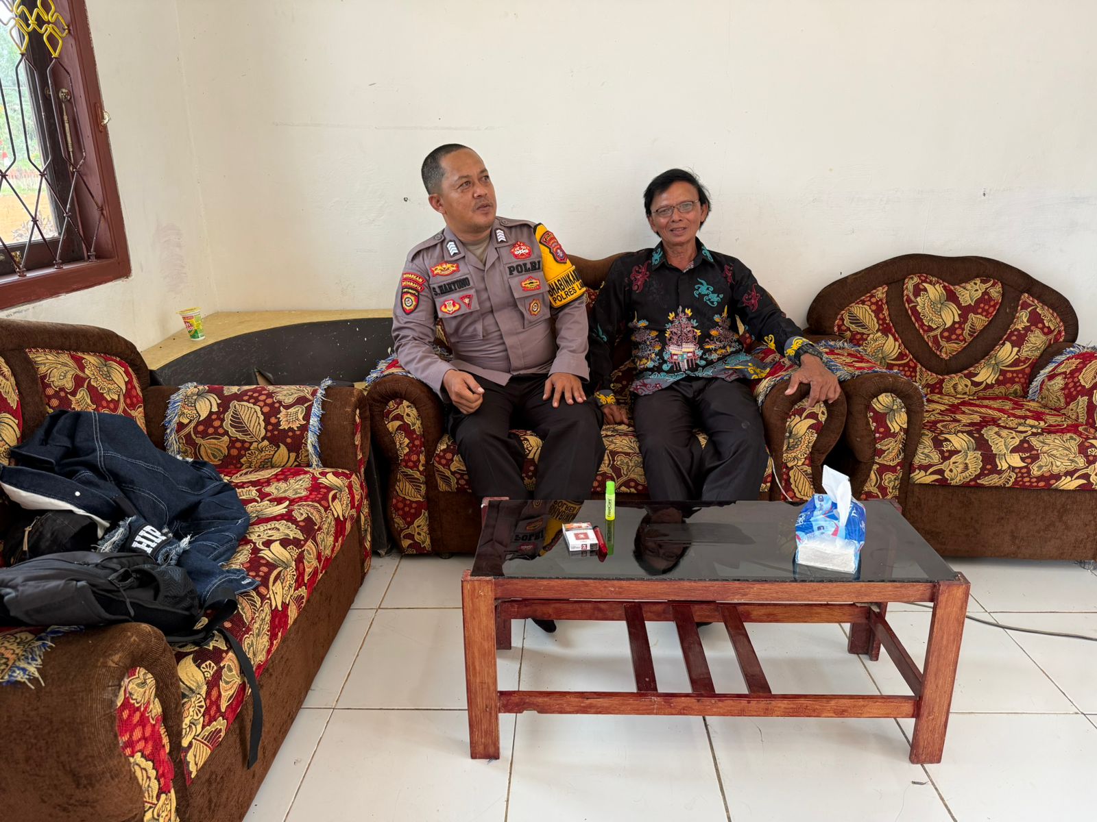 Bhabinkamtibmas Sambang ke Rumah Warga Masyarakat Binaannya