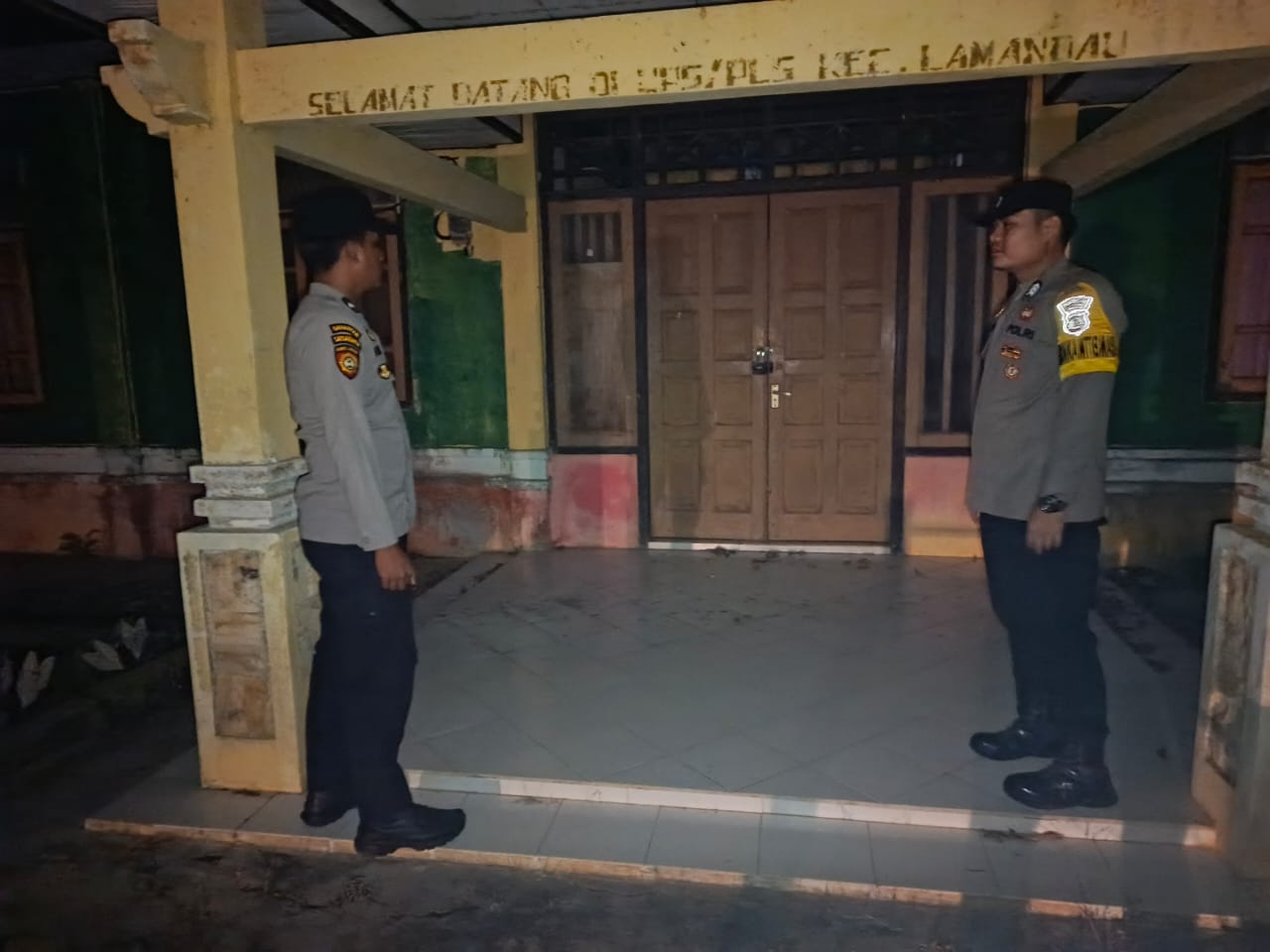 Personel Polsek lamandau melaksanakan sambang kerumah warga