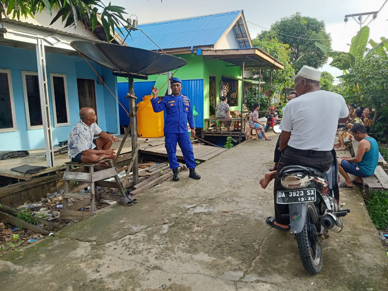 ‎Bahaya Narkoba Merusak Bangsa, Ditpolairud Ajak Warga Desa Palangkau Lama Perangi Narkoba