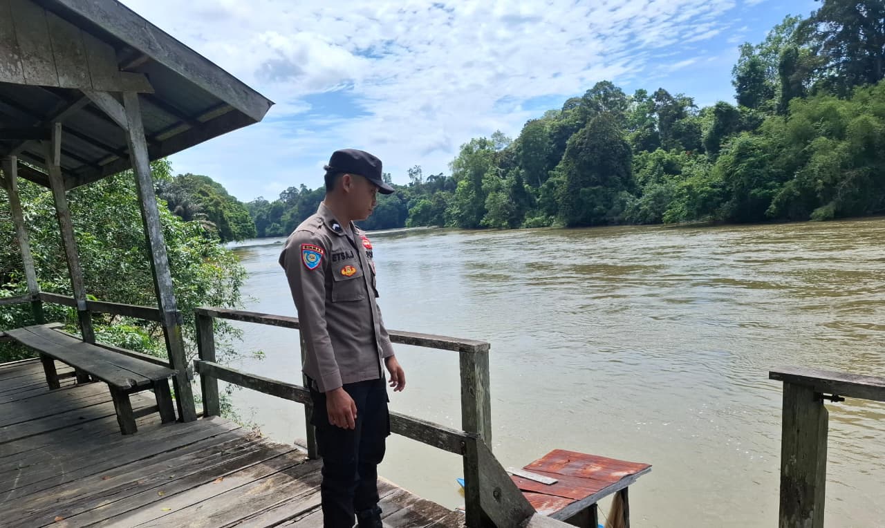 Piket Polsek Cek Debit Air Sungai Lamandau