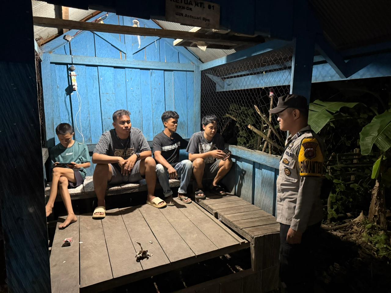 Polsek Montallat Laksanakan Patroli Malam Untuk Ciptakan Keamanan Dan Ketertiban Masyarakat