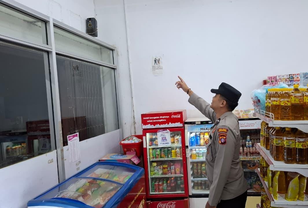 Piket Polsek Patroli kepertokoan diwilkum Polsek Sematu Jaya