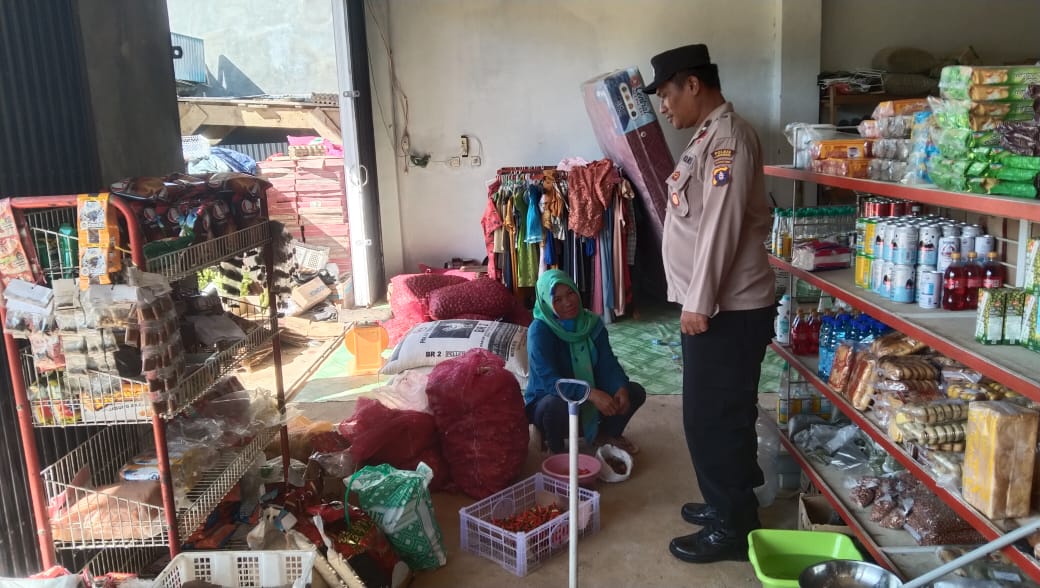 Piket Polsek Delang Silaturahmi Ke Masyarakat