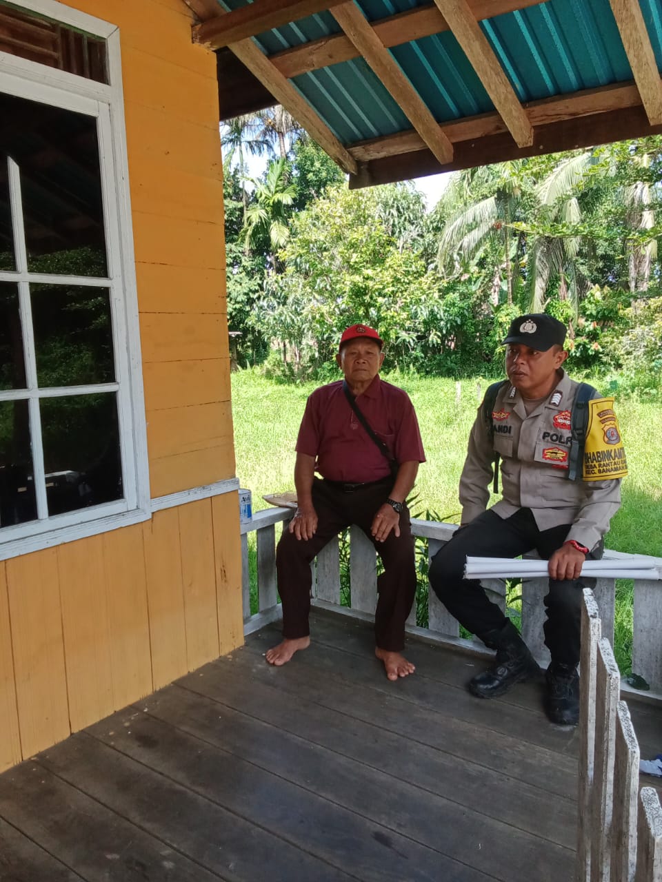 Personil Polsek Sanaman Mantikei Cek Lokasi Pemanfaatan Pekarangan Warga.