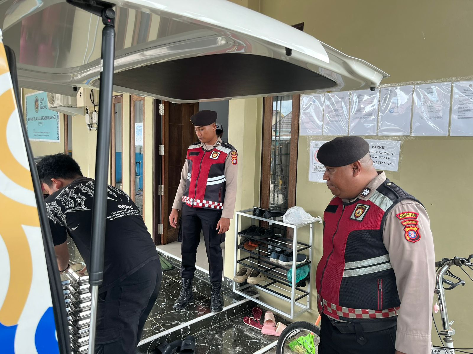 Sat Samapta Polres Katingan Lakukan Pengawalan SPPG untuk Meningkatkan Kualitas Pelayanan Gizi