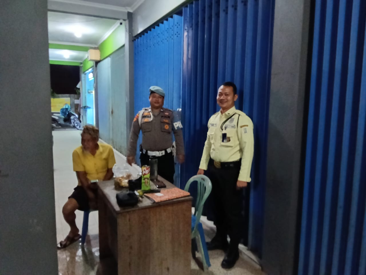 Polsek Bulik Patroli Sambangi Satpam Bank BRI