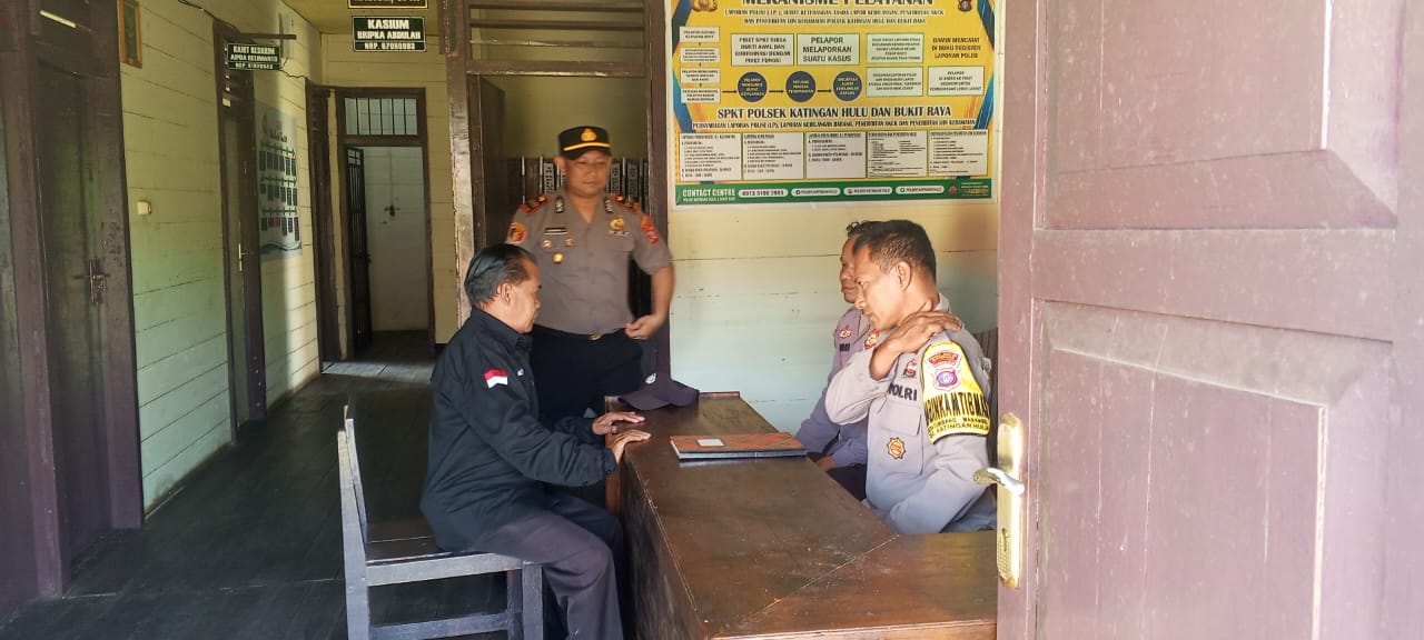 Anggota Jaga Siaga dan Waspada di Mako Penjagaan.