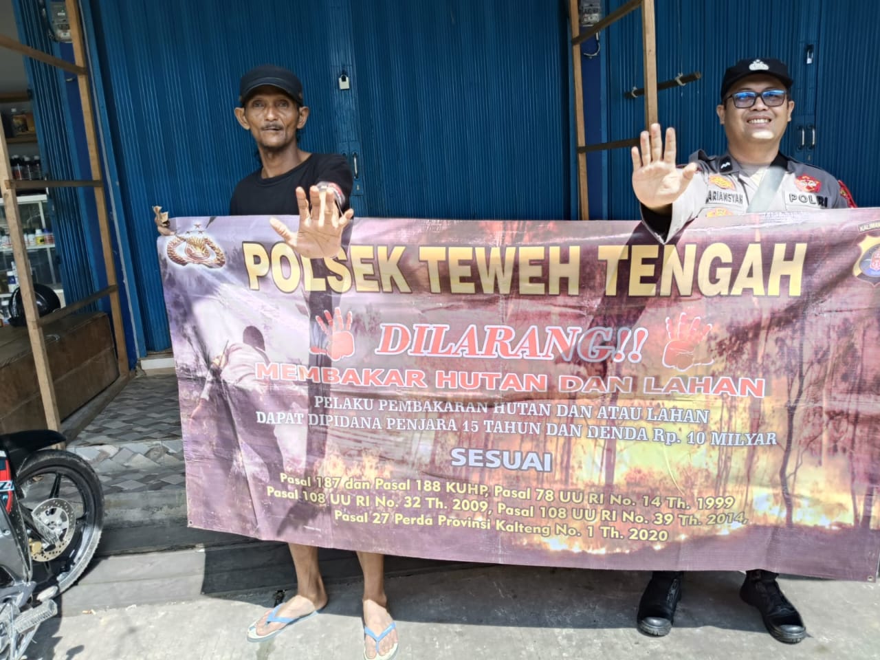 Jaga Kelestarian Hutan, Polsek Teweh Tengah Sampaikan Stop Karhutla Ke Warga