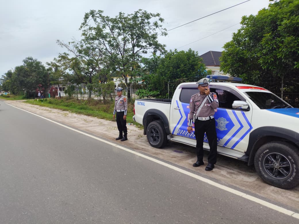 PENLING, Satlantas Polres Katingan Penyuluhan Keliling Kepada Para Pengendara