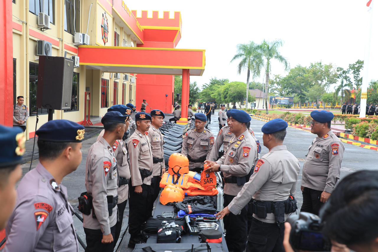 Brimob Polda Kalteng Gelar Apel Siaga Bencana dan Penggalangan Donasi untuk Korban di Sumatera dan Aceh