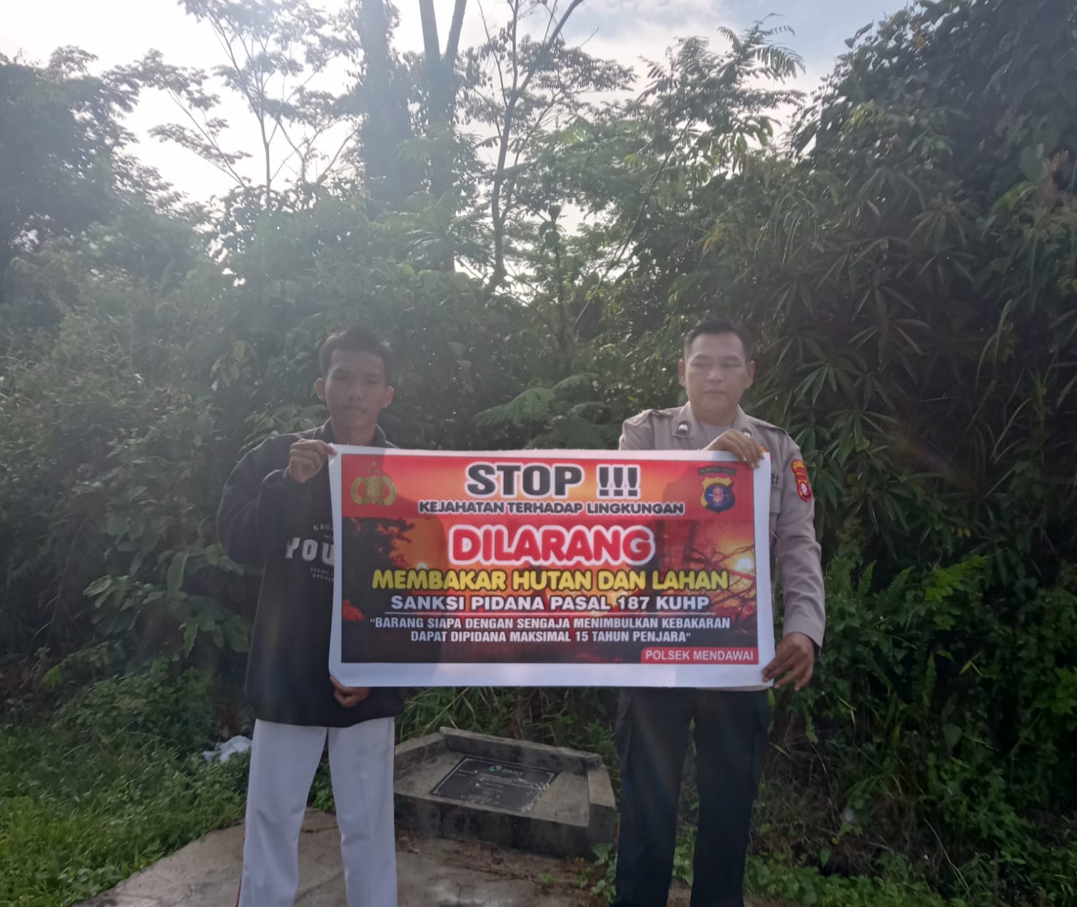 Bhabinkamtibmas Piket Polsek Tws Garing dan Pulau Malan terus sosialisasi Stop Karhutla kpd Masyarakat.