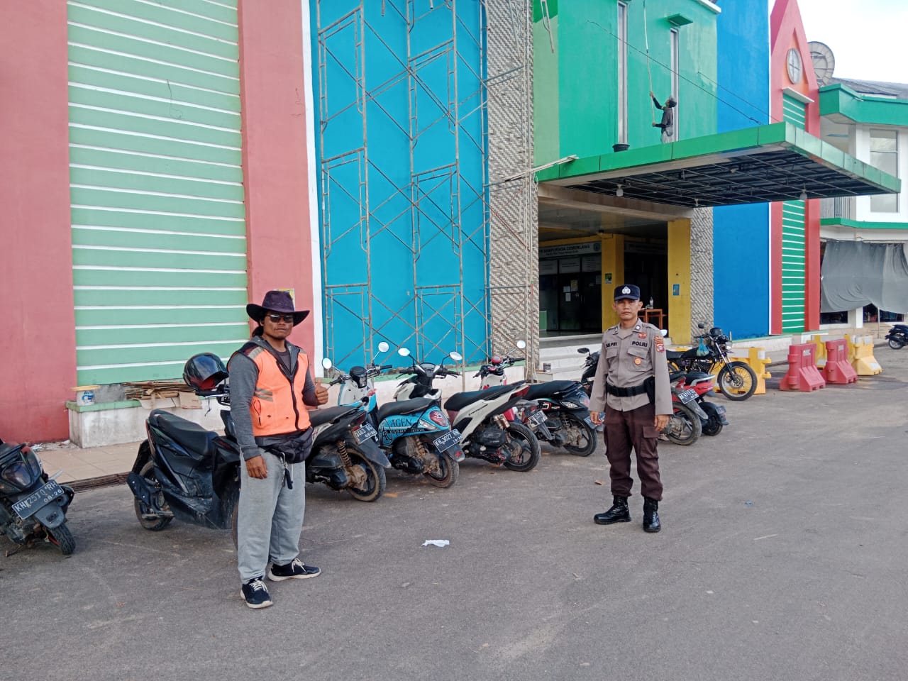 Piket Polsek laksanakan Patroli di Pasar di Wilkum Polsek Bulik