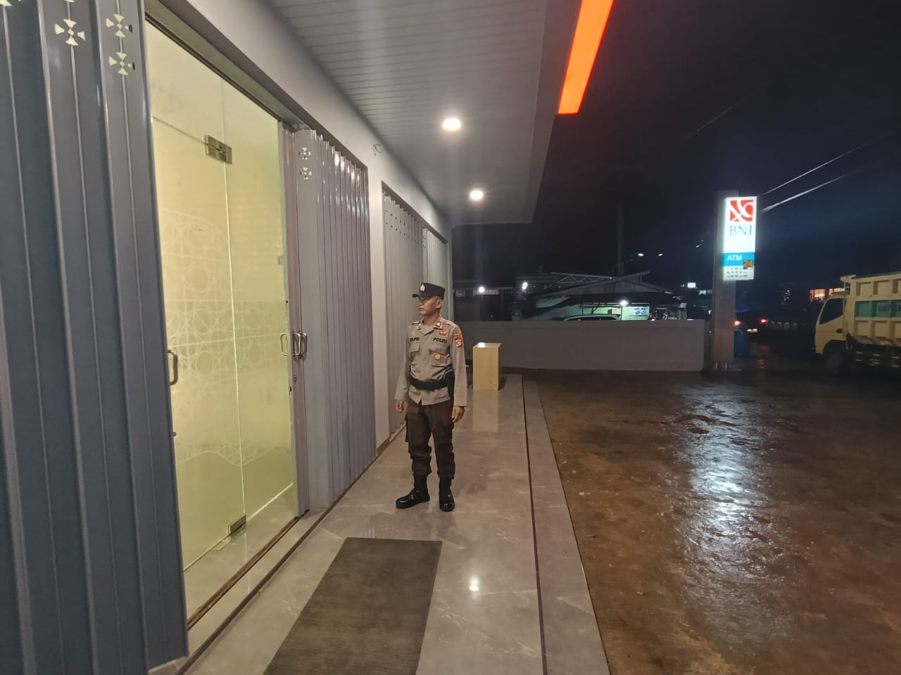 Piket Malam Polsek Bulik Patroli ke Perbankan (ATM) diwilkum Polsek Bulik