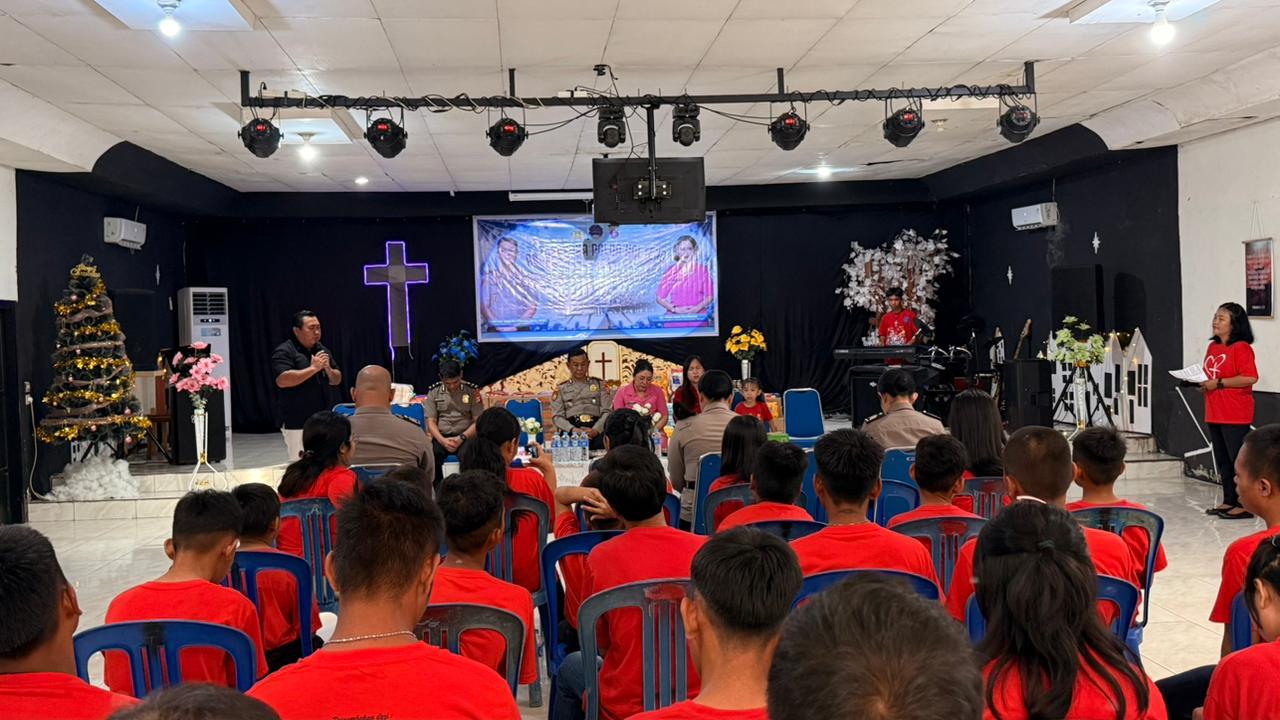 Dirpamobvit Polda Kalteng Ajangsana ke Panti Asuhan Bakti, Perkuat Kebersamaan Jelang Natal