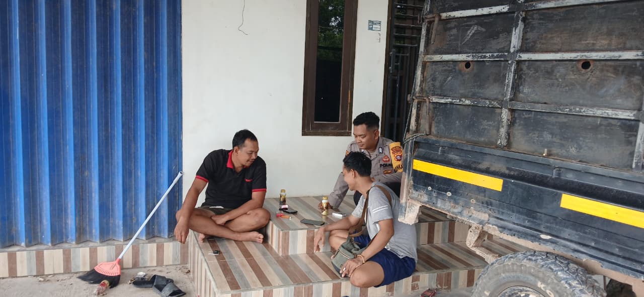 Personil Polsek Sambang kepada Masyarakat