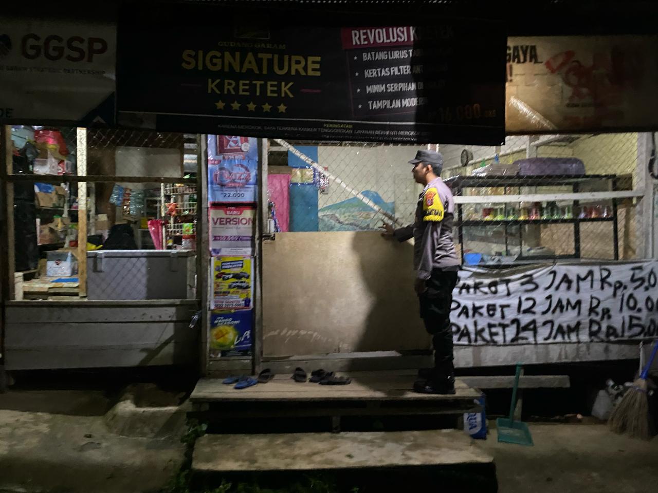 Piket Polsek Delang Silaturahmi Ke Masyarakat