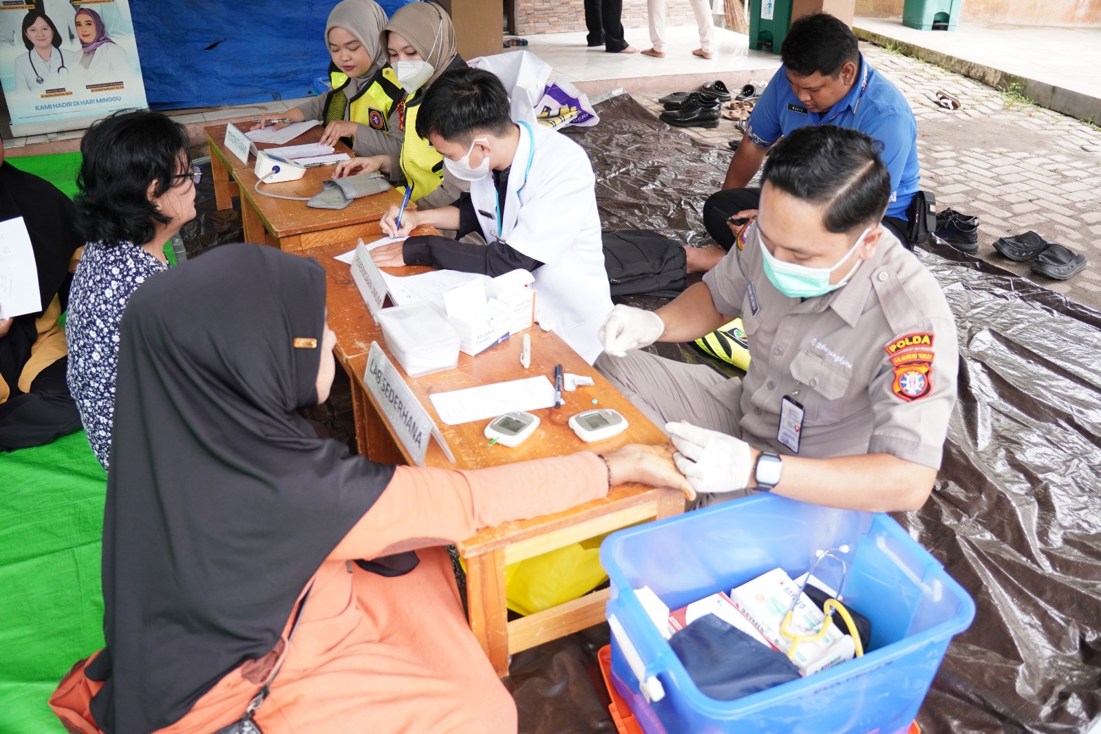 Wujud nyata siap menjadi garda terdepan dalam pemberian pelayanan kesehatan kepada seluruh masyakarat , Rumkit Bhayangkara periksa Gelar Pemeriksaan Kesehatan di Posyandu.