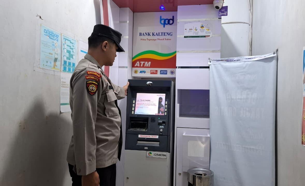 Piket Polsek Patroli dimalam hari ke Perbankan Atm
