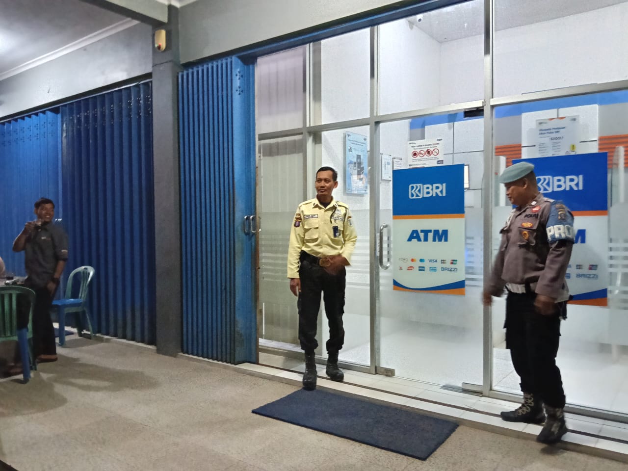 Polsek Bulik Patroli Sambangi Satpam Bank