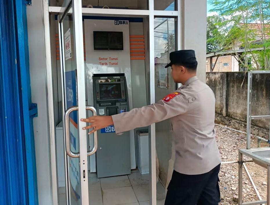 Piket Polsek Patroli dimalam hari ke Perbankan Atm
