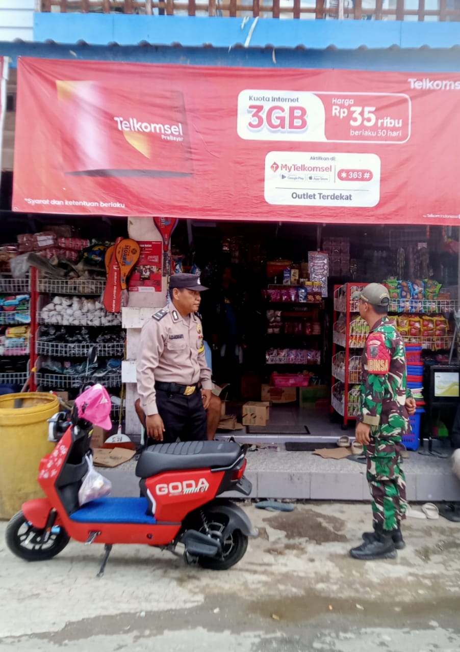 Polsek Marikit BAJAKAH “Berbagi Jum’at Berkah” Berikan Bantuan Sosial Kepada Tokoh Adat dan Tokoh Masyarakat di Kecamatan Marikit, Kab. Katingan.
