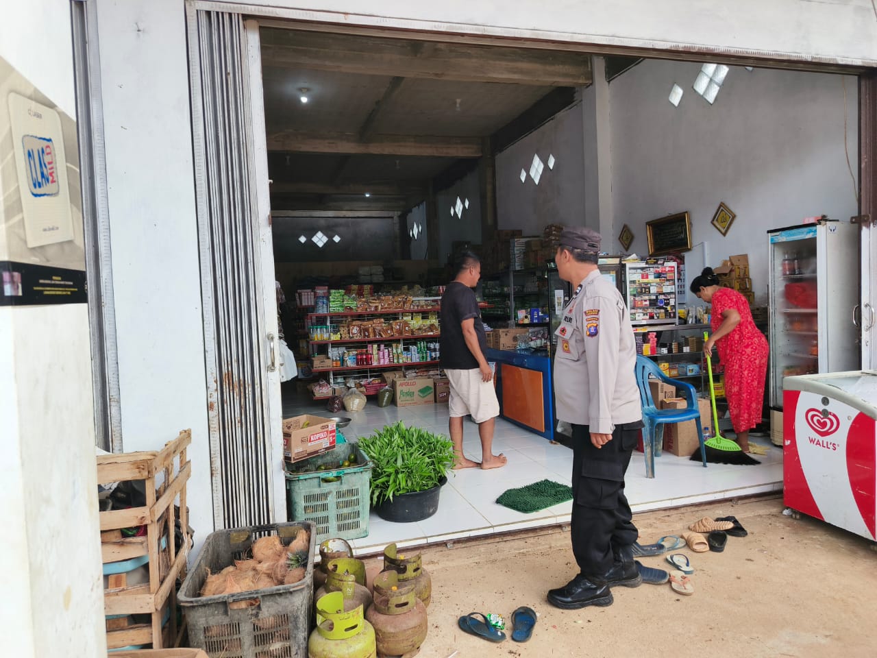 Piket Polsek Patroli kepertokoan diwilkum Polsek Delang