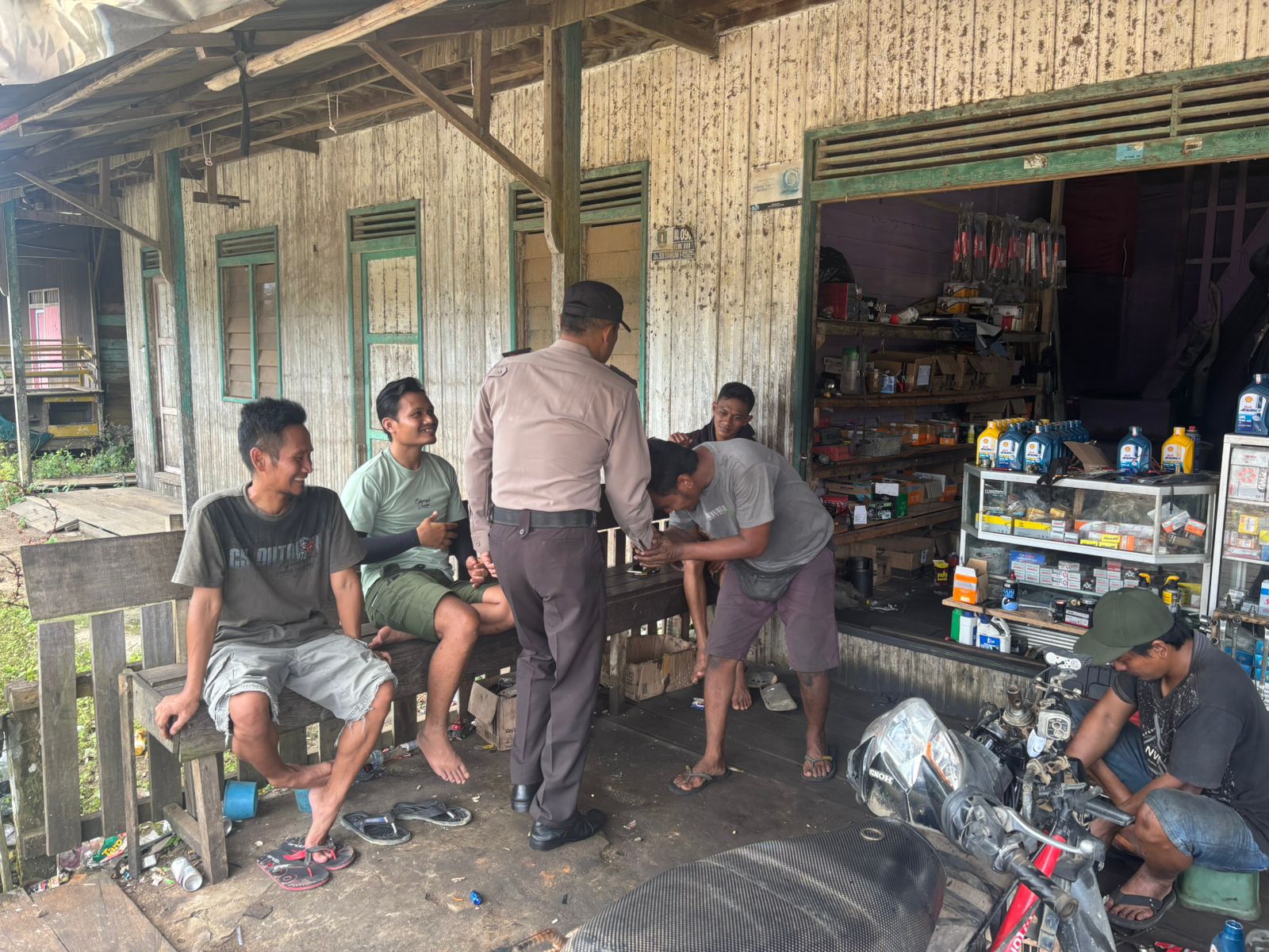Polsek Tewang Sangalang Garing dan Pulau Malan Imbau Warga Tidak Membuka Lahan Dengan Membakar