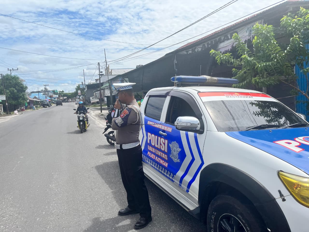 PENLING, Satlantas Polres Katingan Penyuluhan Keliling Kepada Para Pengendara