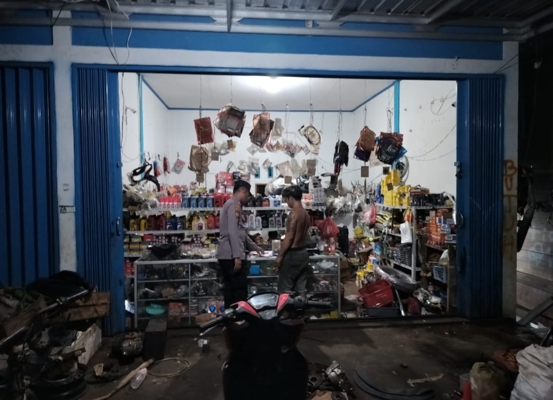 Piket Polsek Patroli kepertokoan diwilkum Polsek Delang