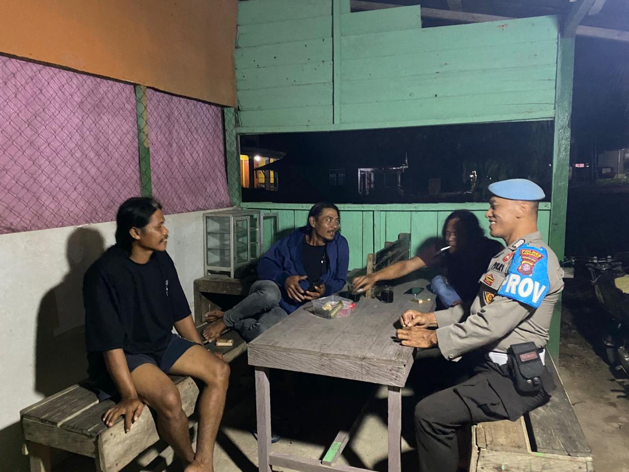 Personil Polsek Sematu Jaya laksanakan Patroli diwilkum Polsek Sematu Jaya