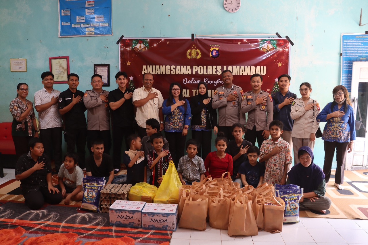 Polres Lamandau Laksanakan Anjangsana ke Patmos Lamandau dalam Rangka Natal Tahun 2025