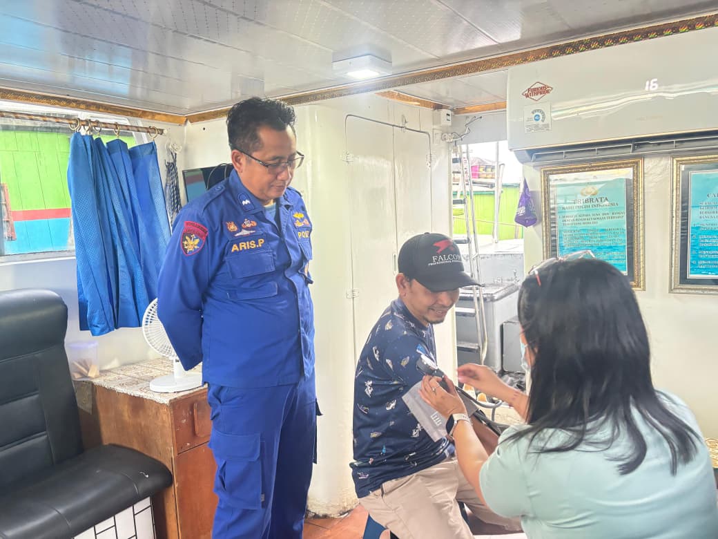 Program Klinik Terapung untuk Membantu Warga di Pelabuhan Pasar Lama Buntok