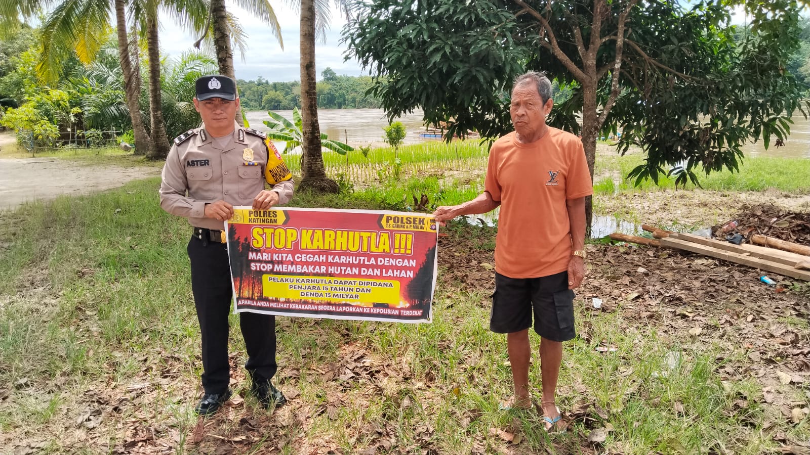 Bhabinkamtibmas Piket Polsek Tws Garing dan Pulau Malan terus sosialisasi Stop Karhutla kpd Masyarakat.