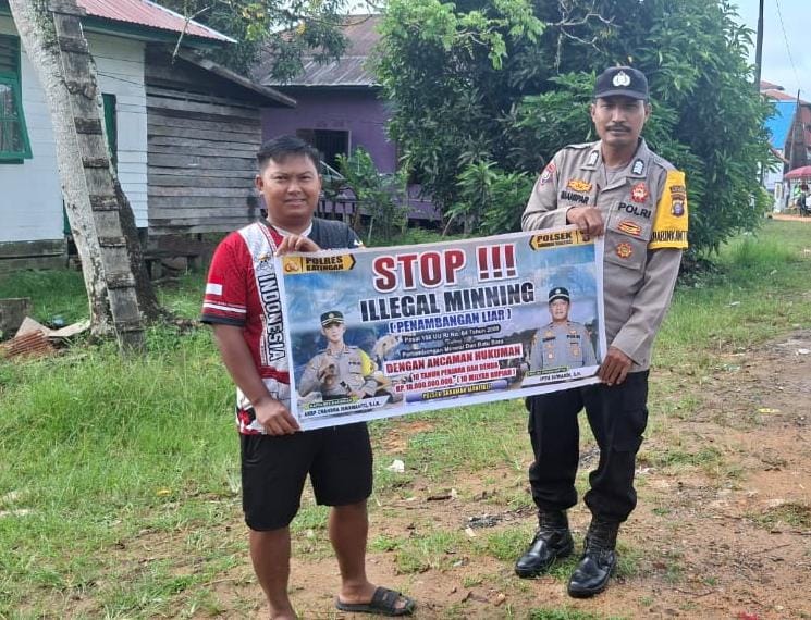 Bhabinkamtibmas Desa Tumbang Jala Sosialisasi tentang larangan Illegal Mining.