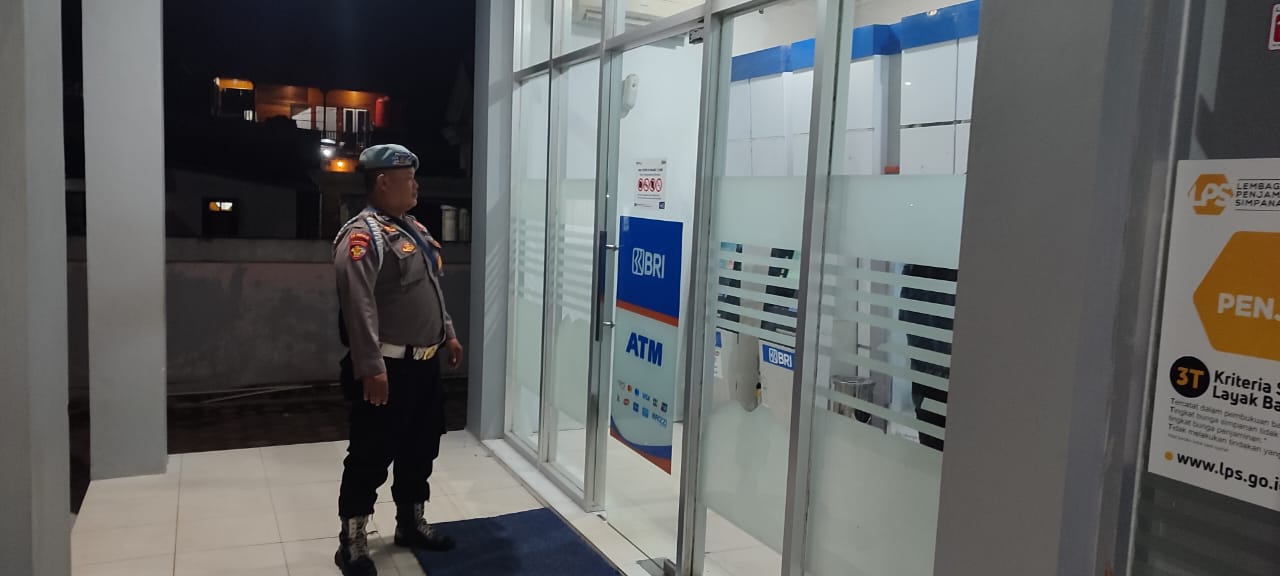Piket Malam Polsek Bulik Patroli ke Perbankan (ATM) diwilkum Polsek Bulik