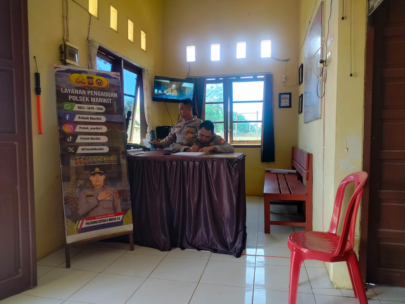 Tingkatkan Keamanan Penjagaan Mako, Personil Polsek Marikit Stand by di Mako.