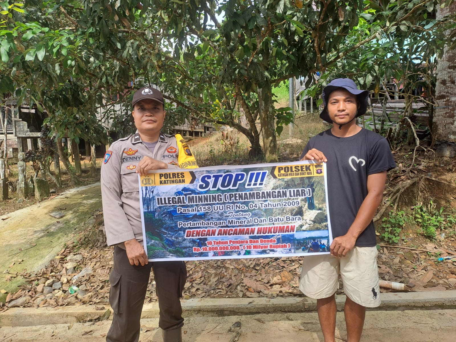 Upaya pencegahan Penambangan Emas Tanpa Ijin (PETI) di Kecamatan Katingan Hulu dan Bukit Raya, Bhabinkamtibmas sosialisasi kepada masyarakat.